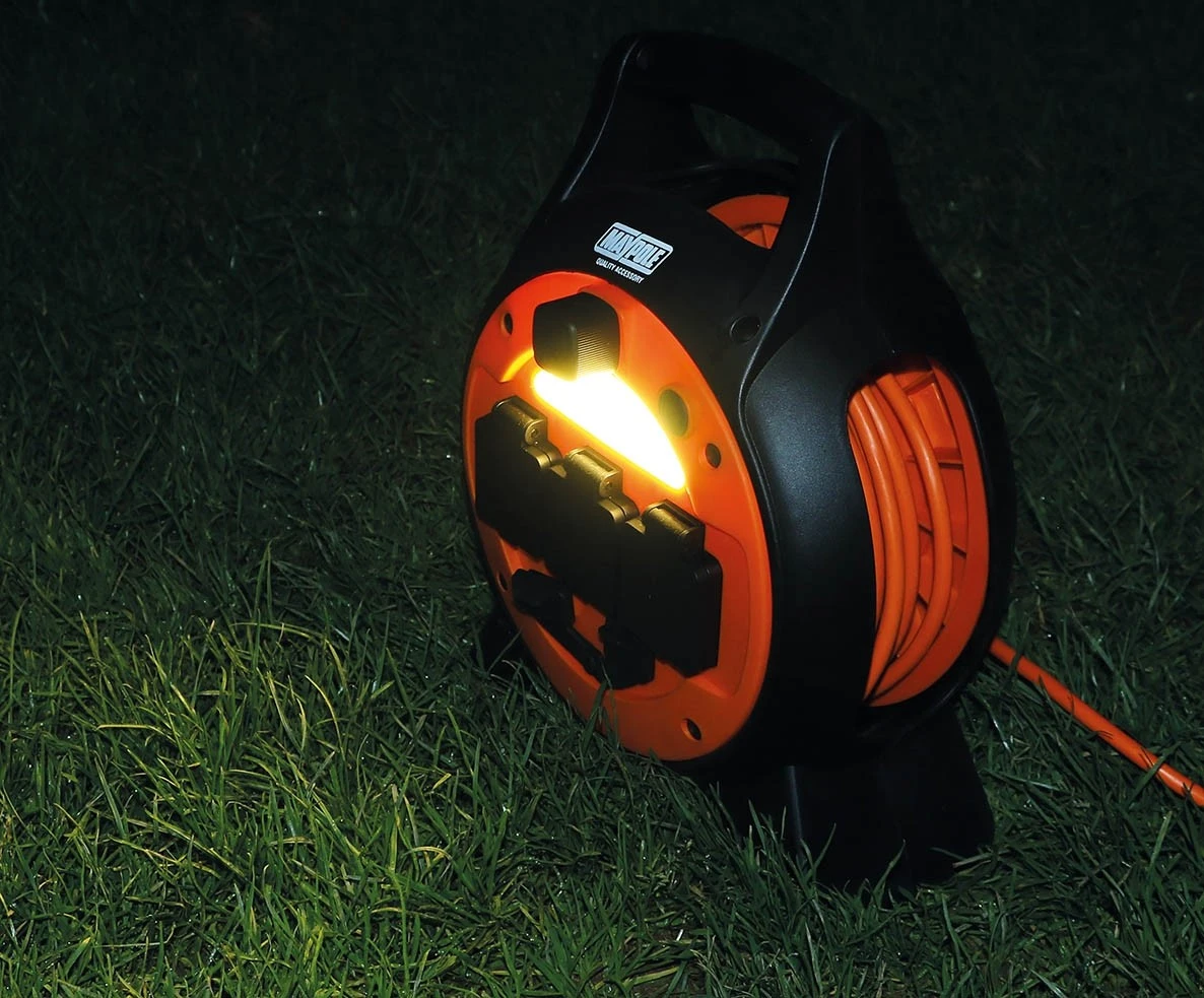 Maypole 15M Roller Mobile Mains Power Unit With LED Light MP3767 3 Maypole 15M Roller Mobile Mains Power Unit With LED Light MP3767