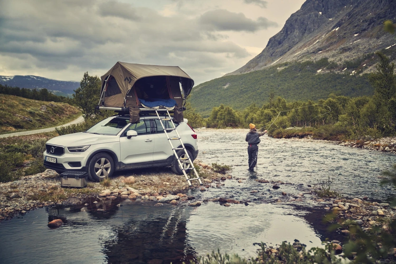 Dometic TRT120E Rooftop 4WD Tent (12V) 9120002082 4 Dometic TRT120E Rooftop 4WD Tent (12V) 9120002082 - Image 2