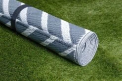 Leisurewize Prisma Outdoor Rug (Grey/White) - 120cm X 180cm (Medium)GW374 -Vango Sales gwrug3 image 4 of 4 1000x666 1