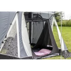 Sunncamp Swift Deluxe 260 SC SF2066 11 Sunncamp Swift Deluxe 260 SC SF2066 -Vango Sales sunncampswift220sc sf2067withinner compressor 1